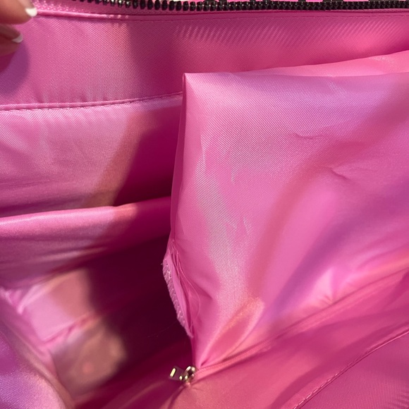 *READ DESCRIPTION* BNWT 3 Piece Hello Kitty Travel Set - Picture 2 of 3